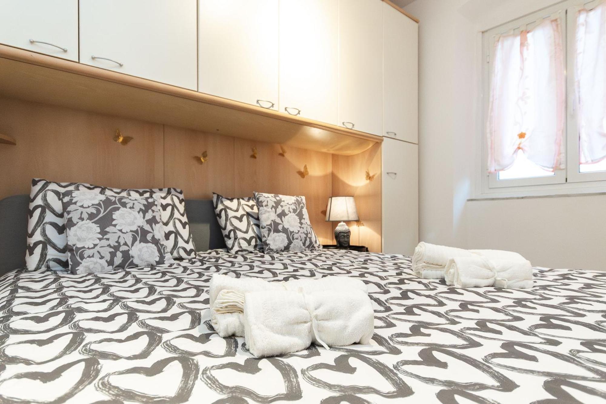15 Min Centro E Stazione Ferroviaria Apartment Генуа Екстериор снимка